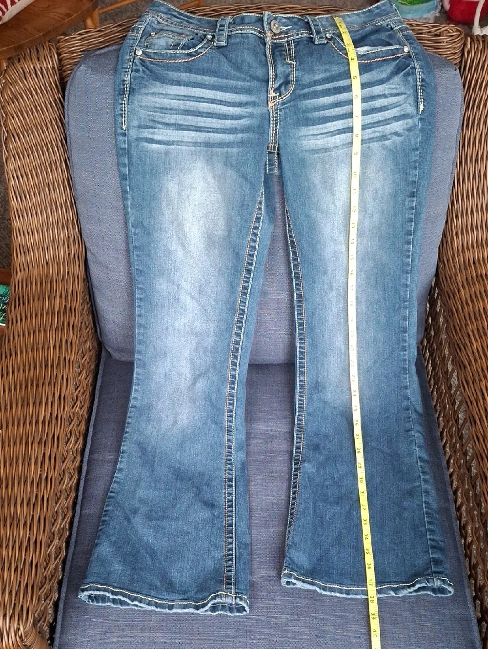 Reign Sz 9 Bootcut Embroidered Jeans - Picture 4 of 4